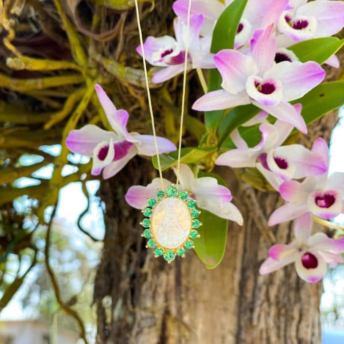 lemavie com br colar medalha madreperolas pedras verdes banho de ouro 18k 45cm com 8cm prolongador 5