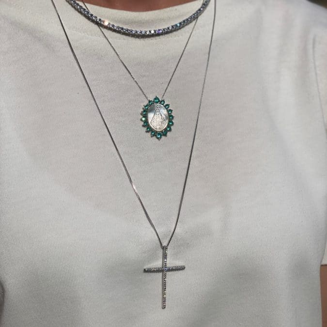 lemavie com br colar medalha madreperolas pedras verdes banho de ouro 18k 45cm com 8cm prolongador 2