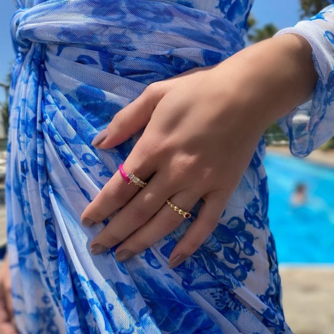 lemavie com br anel zirconias incolores e resina rosa banho ouro 18k