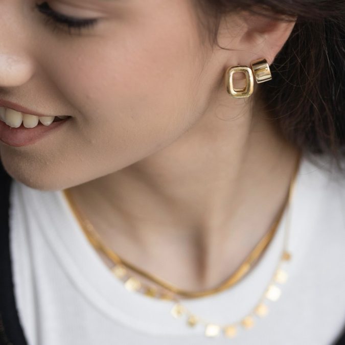 lemavie com br brinco argolinha lisa grossa no banho de ouro 18k 1